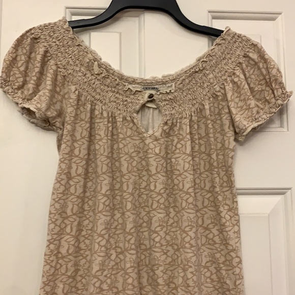 😍 2/$29 Lucky Brand On/Off Shoulders Top XS - Picture 2 of 12